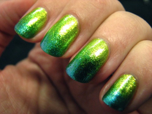 Green Ombre Nails with Gold Accents - wide 7
