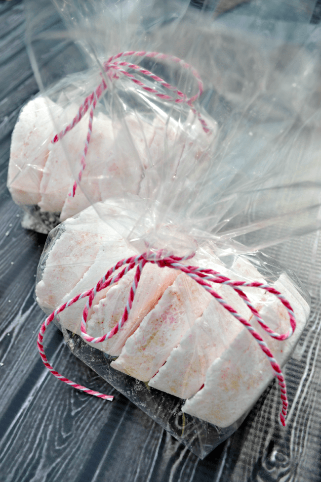Learn how to make homemade bath fizzies, also called homemade bath bombs. Packaged up with a bag and ribbon or in a jar make a cute handmade gift.