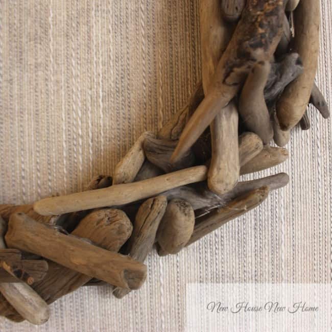 How to make a driftwood wreath. 
