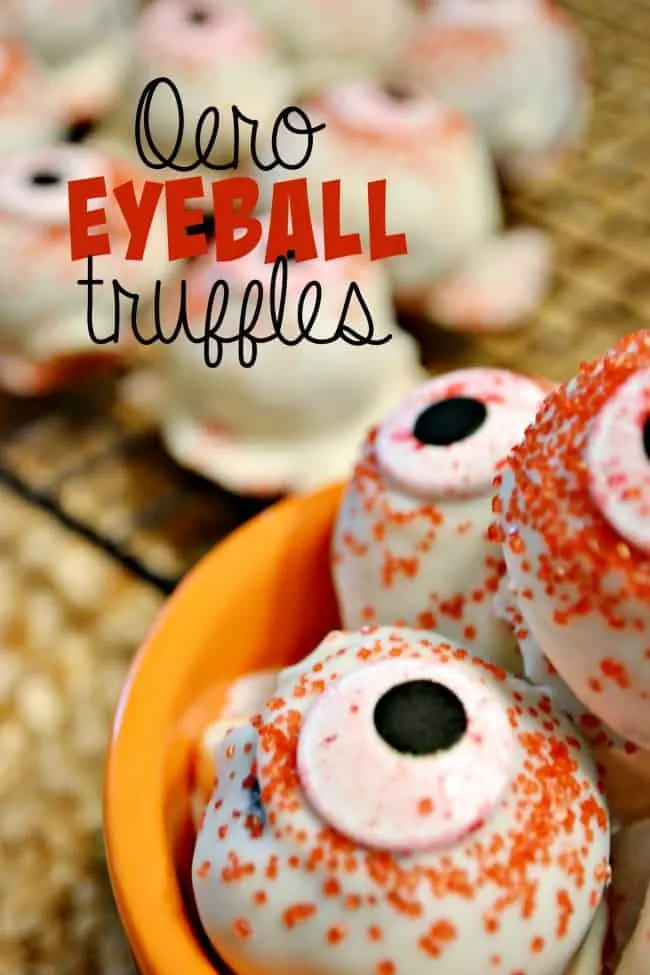 The recipe for Eyeball Oreo Truffles is simple, fast and delicious! You only need three ingredients to make these Halloween treats.