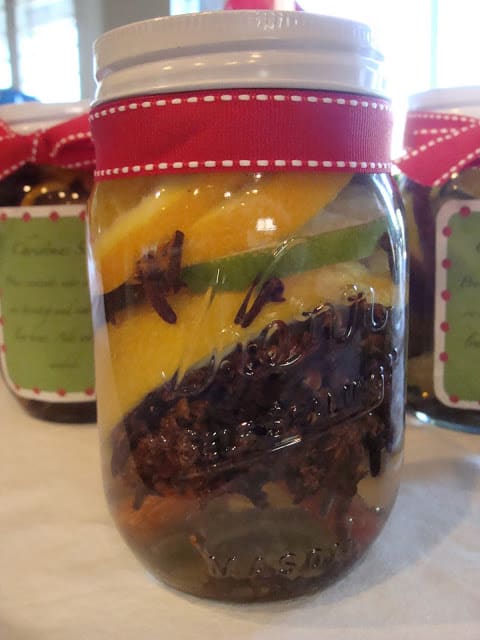 christmas-potpourri-in-a-jar