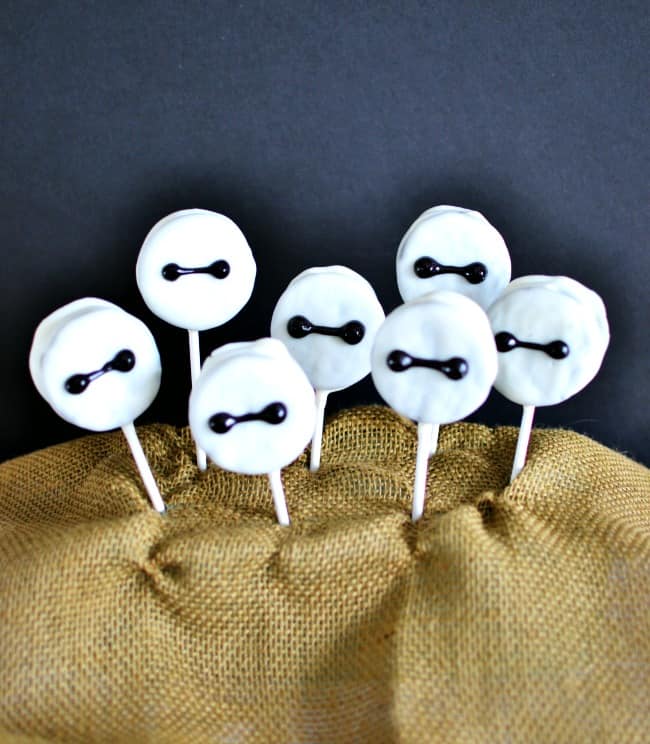 Big Hero 6 Baymax inspired cookie Pops. A fun and delicious treat for the whole family.