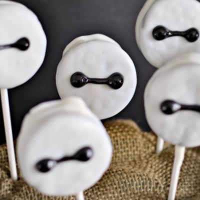 Big Hero 6 Baymax inspired Cookie Pops. A fun and delicious treat for the whole family.