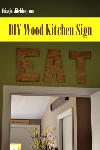 If you love making your own home decor, how about learning how to make wood signs using various do-it-yourself techniques.