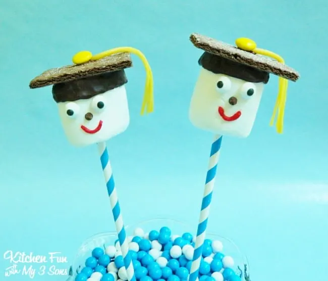 Celebrate your little graduate or big graduate with some of these simple and yummy graduation treat ideas. Perfect for any graduation ceremony!