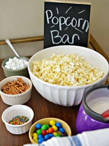 Get ready for your family night with this yummy popcorn bar. Great idea for movie night and birthday parties.