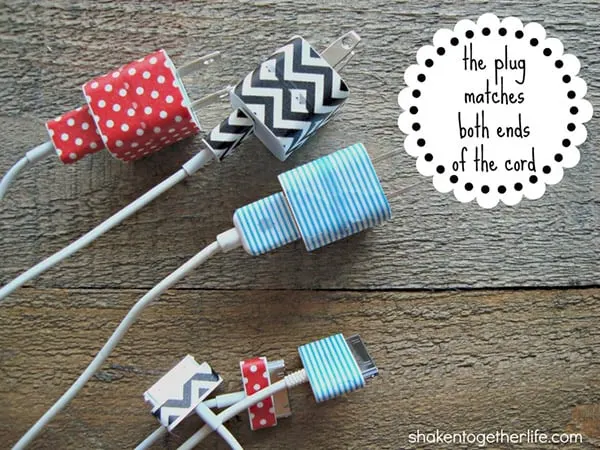These are great dorm room tips, tricks and hacks if you are headed to college. Also great for a tight budget even if you don't have a dorm room.