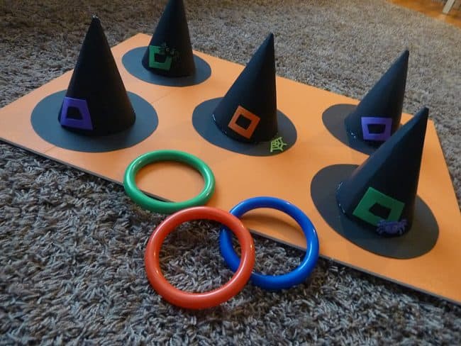 These really simple and not-too-scary Halloween games for kids will help you host the best Halloween party ever!