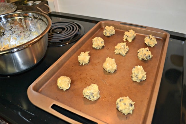 Spread holiday cheer with Betty Crocker cookie mixes. 