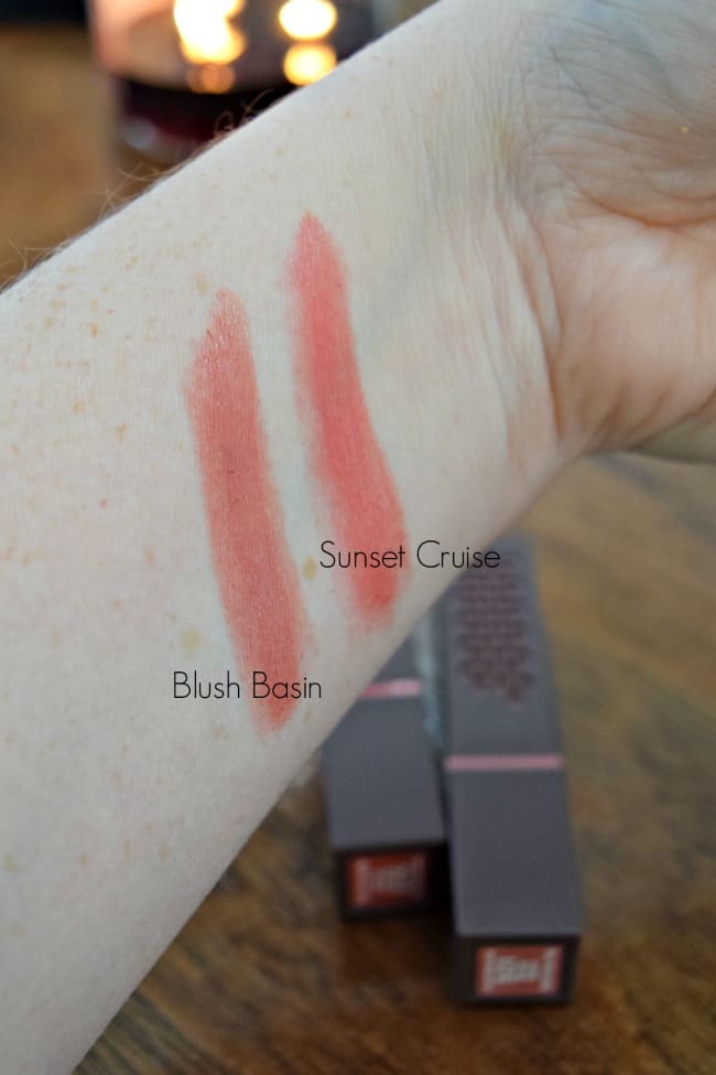 Soothe and color your lips naturally with these awesome new line of lipsticks from Burt's Bees. 