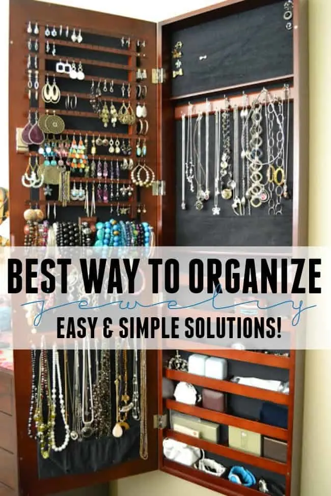 Learn the best way to organize jewelry. Check out these easy and simple solutions to fix that mess of tangled earrings, necklaces and more.