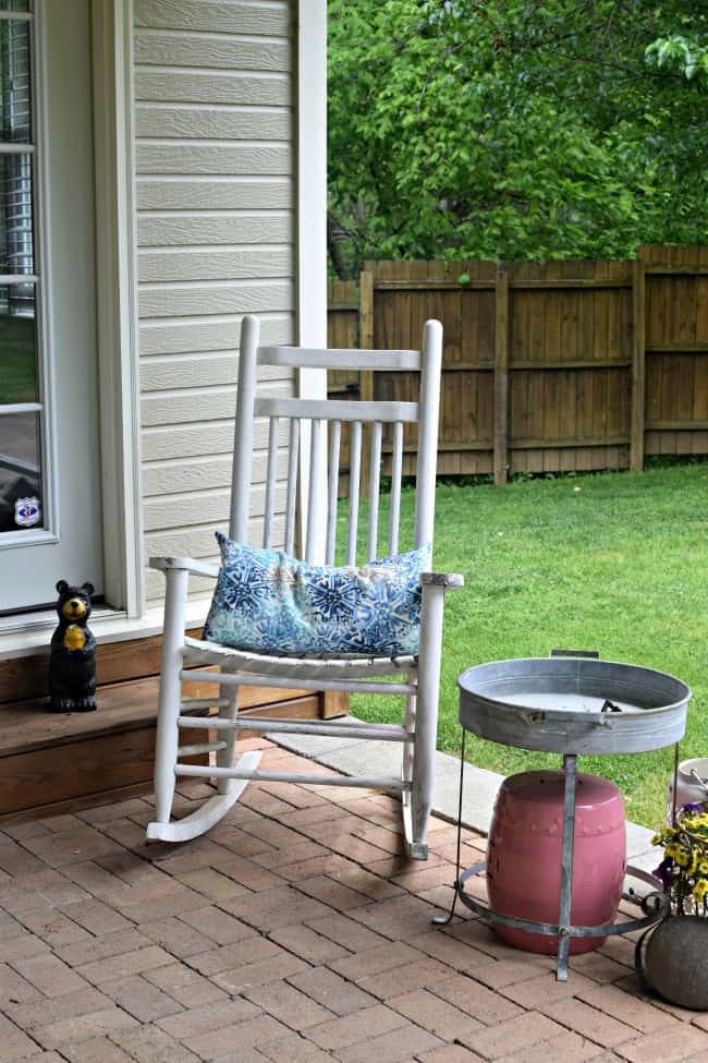 With summer approaching with a quickness, an outdoor space will almost likely become your family’s favorite spot. I hope these spring patio decorating ideas will help you enjoy it even more.