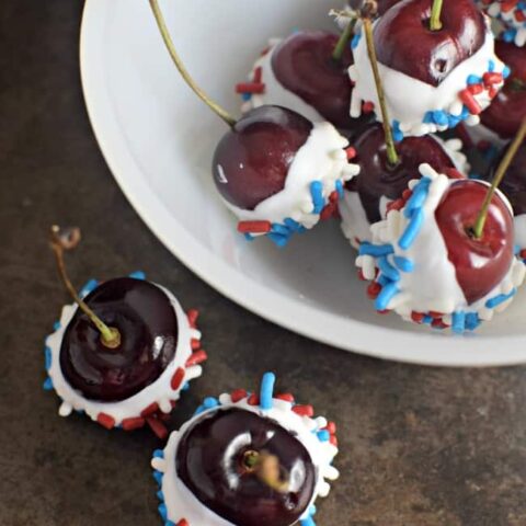 Celebrate the fourth (or Memorial Day) with these super simple 4th of July Cherry Bombs made with just a few ingredients.