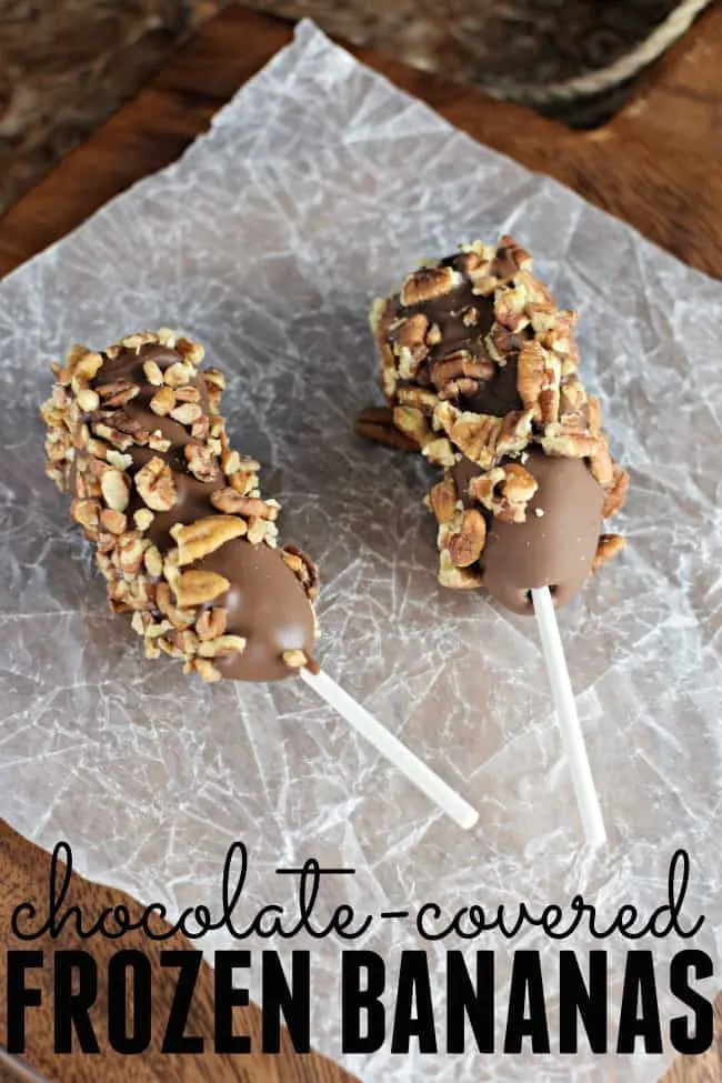 Looking for a perfect summertime dessert? How about trying out these Chocolate Covered Frozen Bananas. Perfect for a hot summer day!
