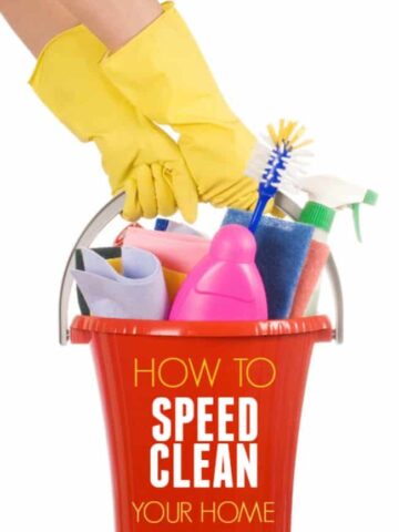 What to do when your family or friends are coming and you have 30 minutes to throw together a half-way looking decent clean house. You follow these tips on how to speed clean your home of course.