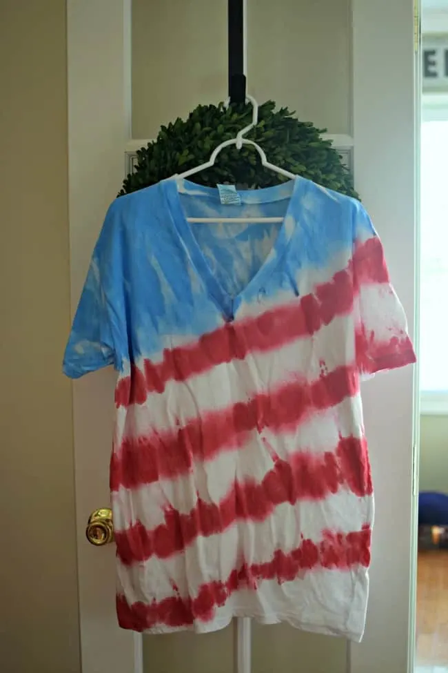 Make Tie Dye Shirts with these easy steps