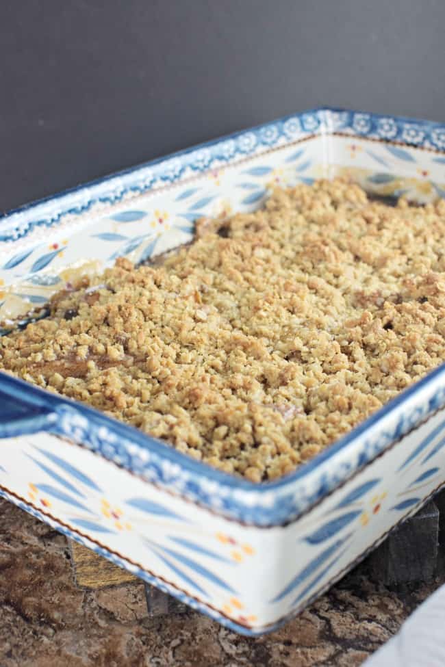 This easy apple crisp recipe has a cinnamon sugar base with a buttery, crunchy oat topping. Perfect when paired with a great vanilla ice cream.