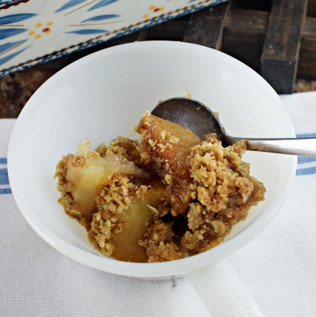 This easy apple crisp recipe has a cinnamon sugar base with a buttery, crunchy oat topping. Perfect when paired with a great vanilla ice cream.