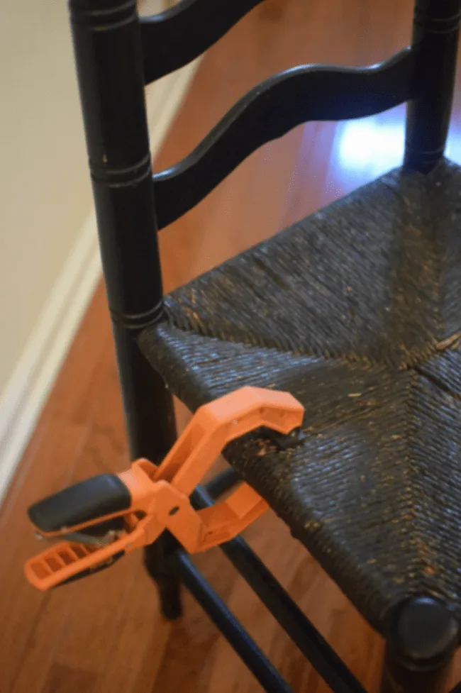 Have a rush seated chair in need of repair? Check out this simple and quick tutorial on how to repair a rush seat.