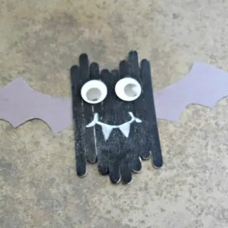 Create this cute little popsicle stick bat craft with your kids this Halloween. Simple and little needed in the way of supplies.