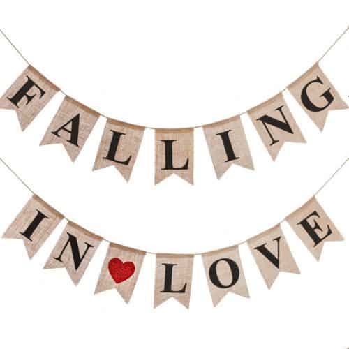 falling-in-love-burlap-banner