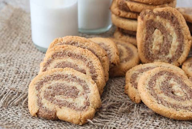 'Tis the season for holiday cookies and we all know how hard it is to resist the carb-laden, sugar-filled treats of the traditional cookie plate.