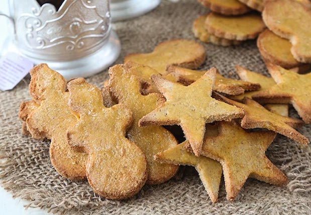 'Tis the season for holiday cookies and we all know how hard it is to resist the carb-laden, sugar-filled treats of the traditional cookie plate.