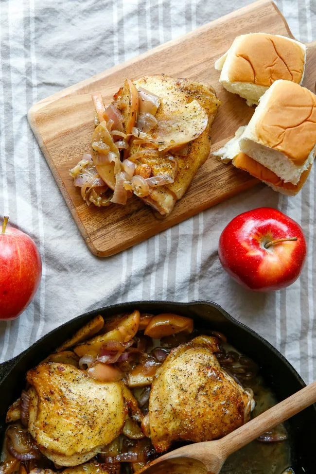 Best Apple Cider Chicken Skillet One Pan Recipe