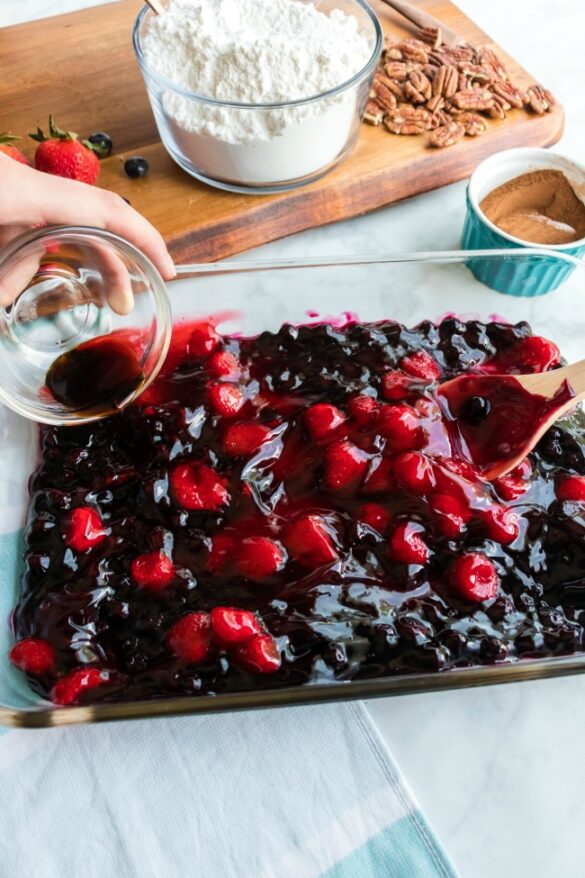 Classic Mixed Berry Dump Cake | Today's Creative Ideas