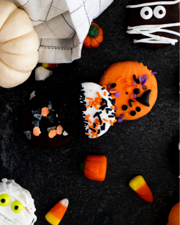 Decorated Halloween & Mummy Oreos | Today's Creative Ideas