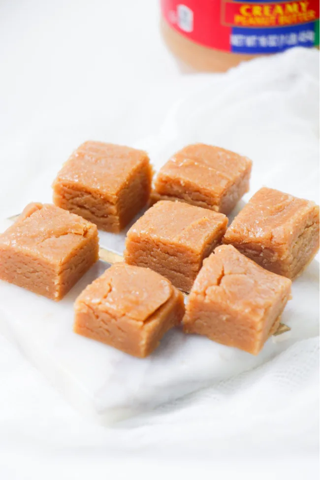 Easy Peanut Butter Fudge Recipe with Marshmallows