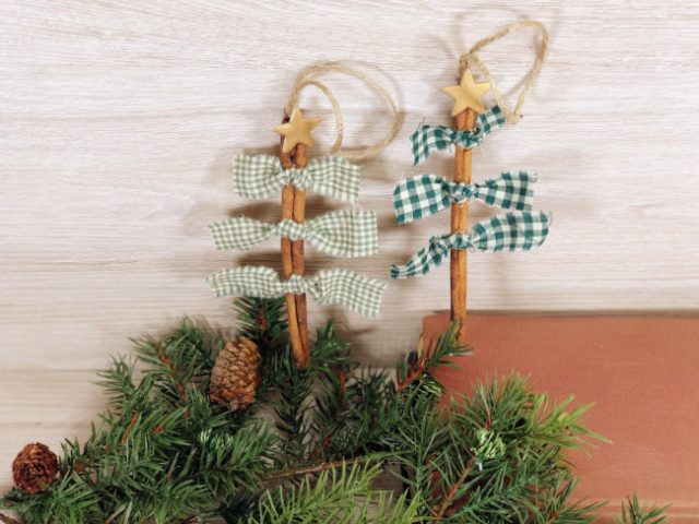 Scrap Fabric Christmas Tree Ornament | Today's Creative Ideas
