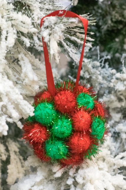 DIY Pom Pom Ball Christmas Ornaments | Today's Creative Ideas