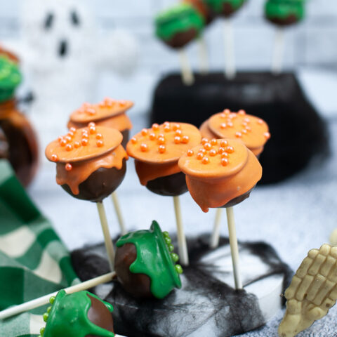 Halloween Cauldron Cake Pops