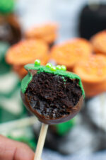 Halloween Cauldron Cake Pops | Today's Creative Ideas