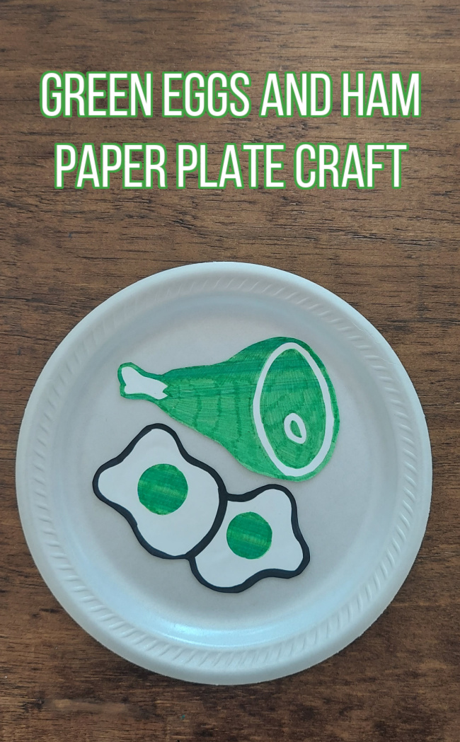 Green Eggs and Ham Paper Plate Craft on a wooden background