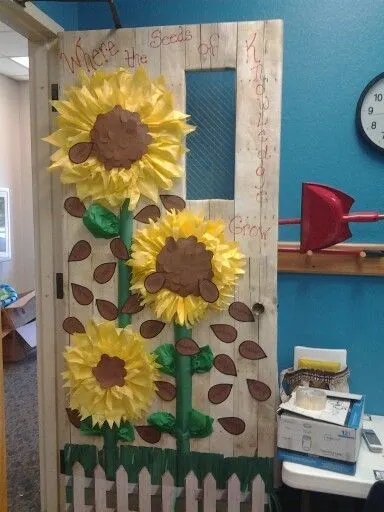 20+ Easy Fall Classroom Door Ideas | Today's Creative Ideas