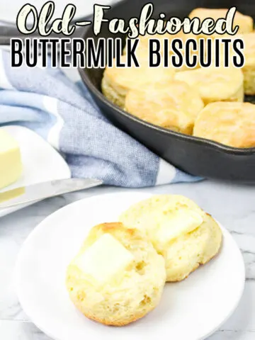 a cast iron skillet of easy buttermilk biscuits