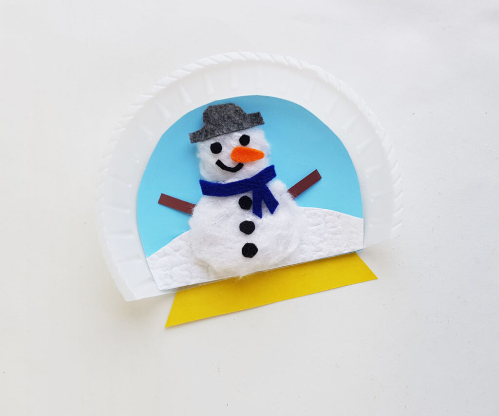 Paper Plate Snow Globe Craft | Today's Creative Ideas