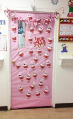 20+ Creative Valentine Classroom Door Ideas