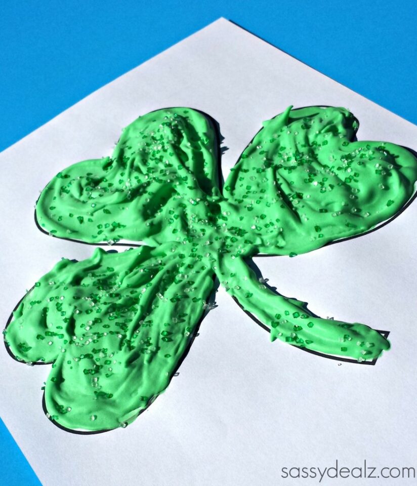 30 Fun and Easy Shamrock Crafts for Preschoolers | Today's Creative Ideas