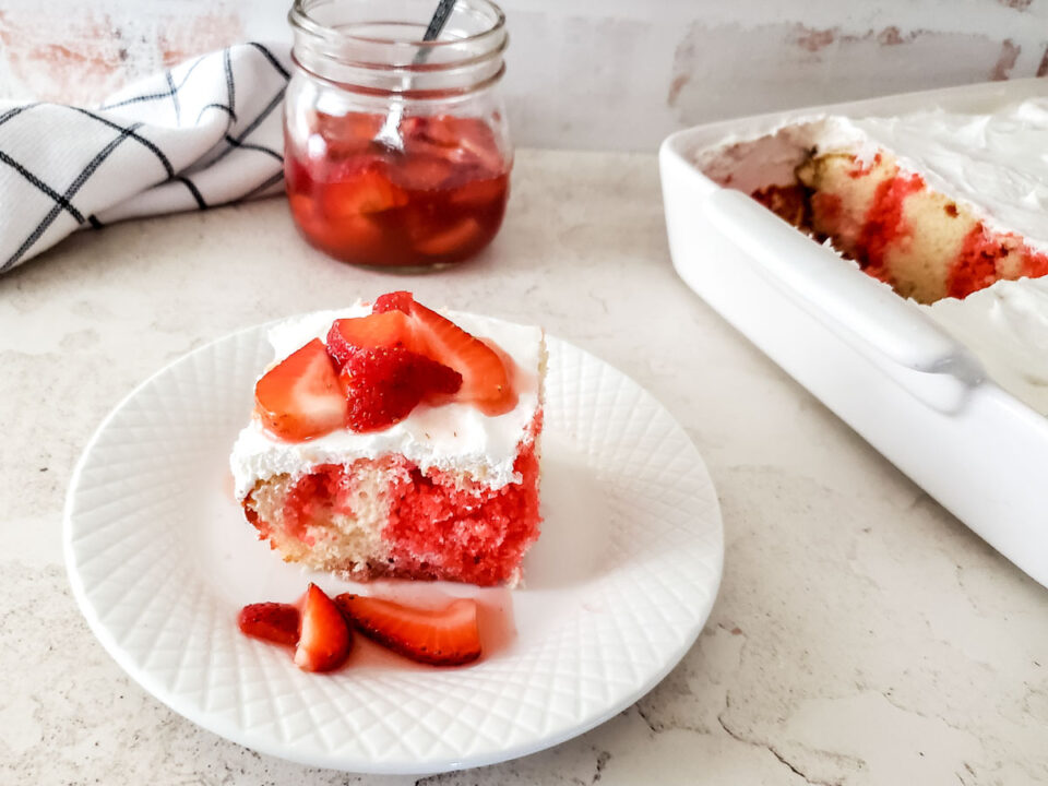 Strawberry Shortcake Poke Cake Recipe | Today's Creative