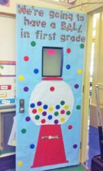 40+ Back to School Classroom Door Ideas | Today's Creative